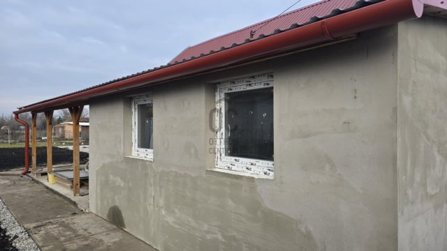 Eladó családi ház, Poroszlón 32.5 M Ft, 2 szobás
