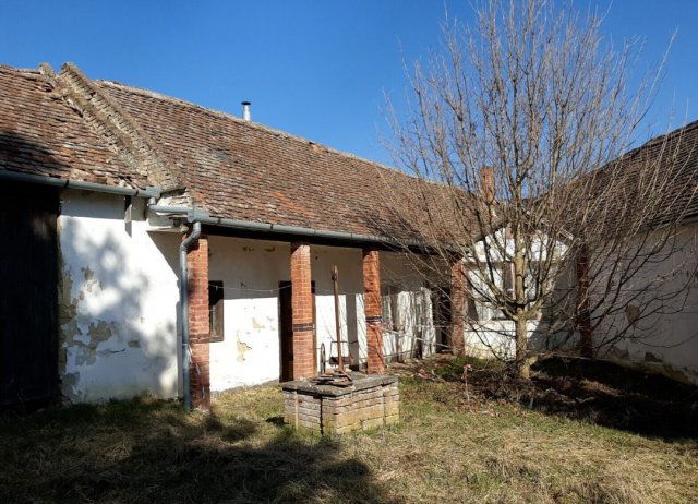 Eladó családi ház, Hosszúhetényen 9.3 M Ft, 4 szobás