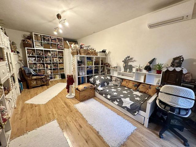 Eladó téglalakás, Vácon 99.999 M Ft, 2+1 szobás