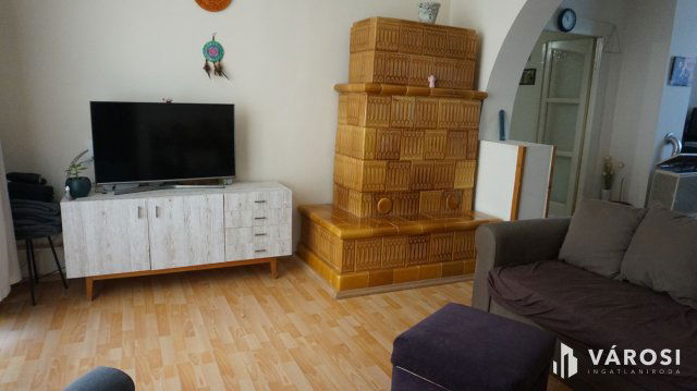 Eladó téglalakás, Hódmezővásárhelyen 48.7 M Ft, 4 szobás