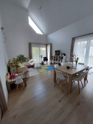 Eladó családi ház, Debrecenben 185 M Ft, 6 szobás