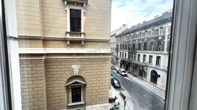 Kiadó téglalakás, albérlet, VI. kerületben, Lázár utcában