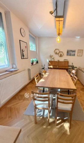 Eladó téglalakás, Pécsett 86 M Ft, 3 szobás