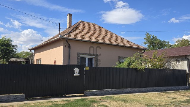 Eladó családi ház, Tiszafüreden 38 M Ft, 3 szobás