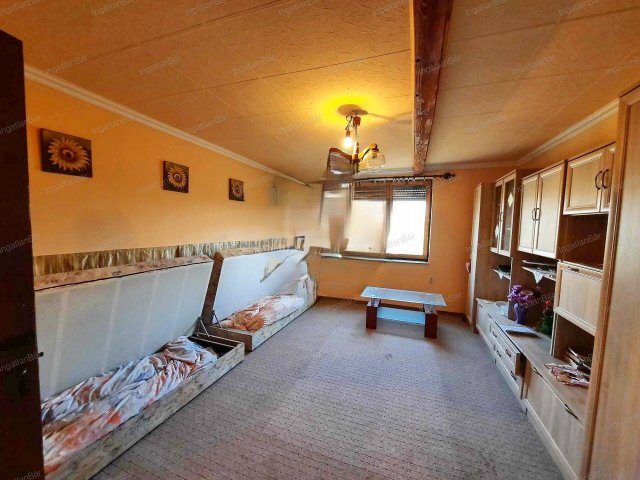 Eladó családi ház, Debrecenben 31 M Ft, 2 szobás