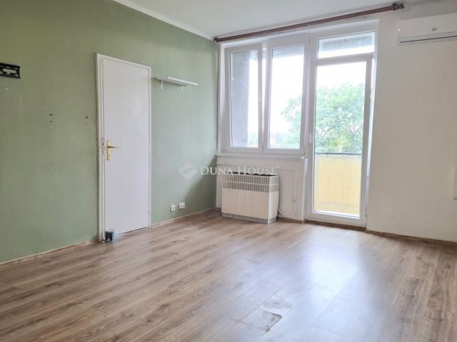 Eladó téglalakás, Szombathelyen 28.9 M Ft, 1 szobás