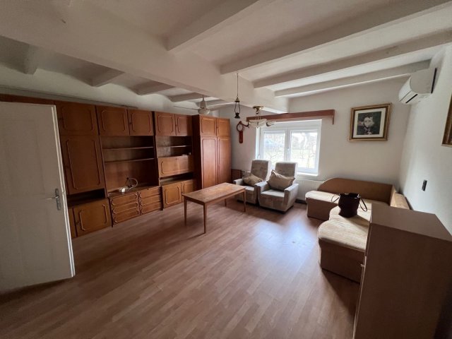 Eladó családi ház, Szarvason 19 M Ft, 3 szobás