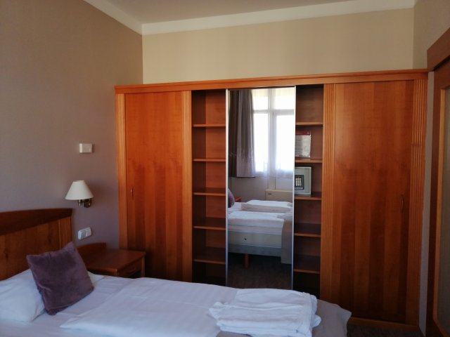 Eladó hotel, Zalakaroson 34.9 M Ft / költözzbe.hu