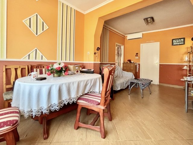 Eladó családi ház, Cegléden 14.6 M Ft, 2 szobás