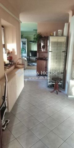 Eladó családi ház, Debrecenben 85 M Ft, 4 szobás