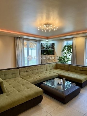 Eladó ikerház, Budapesten, XVIII. kerületben 130 M Ft, 4 szobás