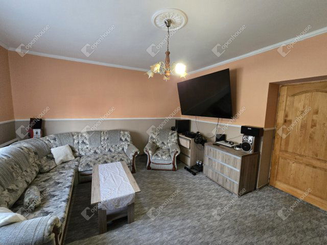 Eladó családi ház, Abában 60 M Ft, 3 szobás