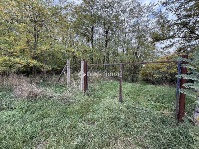 Eladó telek, Nyergesújfaluban 4.1 M Ft / költözzbe.hu