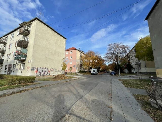 Eladó téglalakás, Szigetszentmiklóson 61 M Ft, 3 szobás