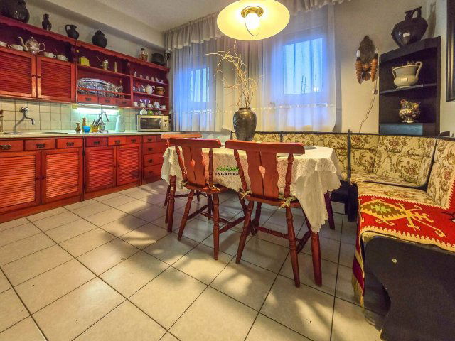 Eladó téglalakás, Sopronban 63.9 M Ft, 2 szobás