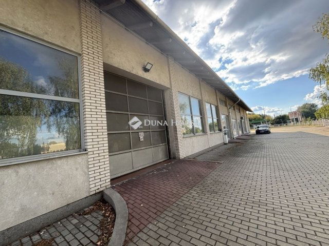 Eladó ipari ingatlan, Esztergomban 780 M Ft / költözzbe.hu
