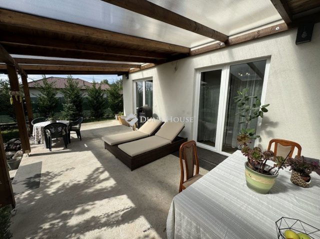 Eladó nyaraló, Szigetcsépen 84.9 M Ft, 3+1 szobás