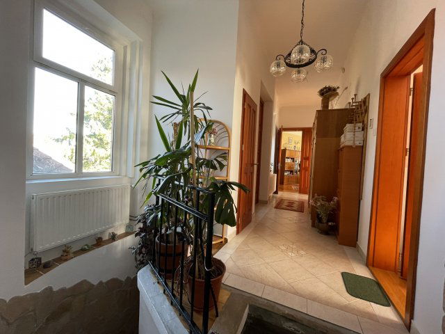 Eladó családi ház, Veszprémben, Kiskőrösi utcában 179 M Ft