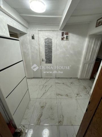 Eladó családi ház, Tápióbicskén 19.9 M Ft, 1 szobás