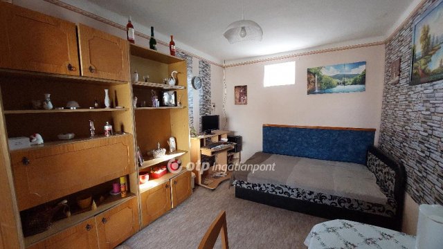 Eladó családi ház, Kisújszálláson 22 M Ft, 3 szobás