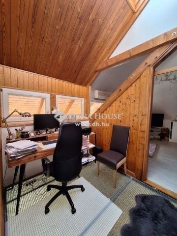 Eladó családi ház, Pécsett 129.9 M Ft, 4 szobás