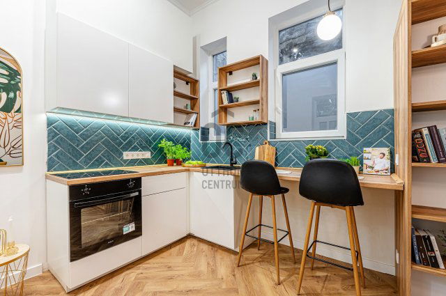 Eladó téglalakás, Budapesten, VI. kerületben 62 M Ft, 1 szobás