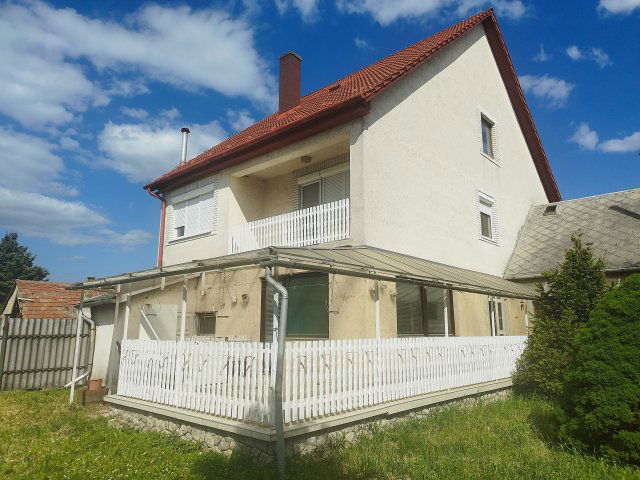 Eladó családi ház, Szikszón 62.99 M Ft, 4 szobás