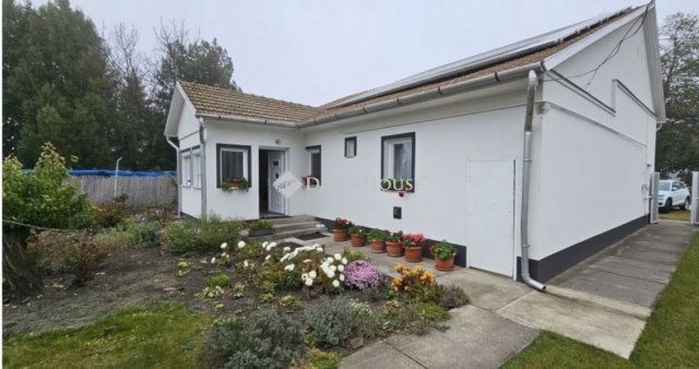 Eladó családi ház, Szatymazon 75 M Ft, 4 szobás