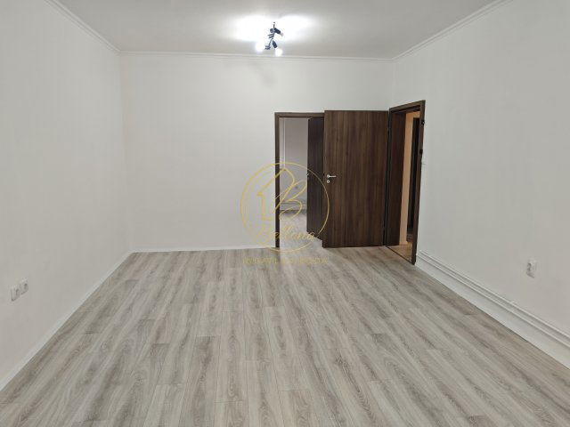 Eladó téglalakás, Pécsett 53.5 M Ft, 2 szobás