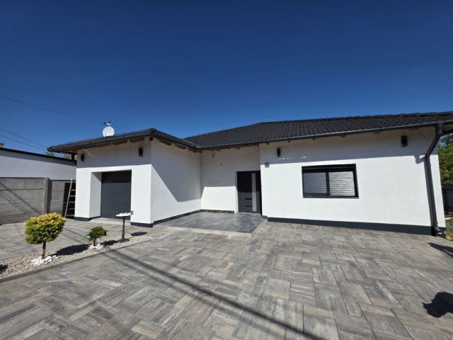 Eladó családi ház, Ercsiben 84.9 M Ft, 3 szobás