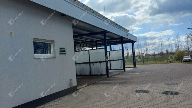 Eladó ipari ingatlan, Orosházán 150 M Ft / költözzbe.hu