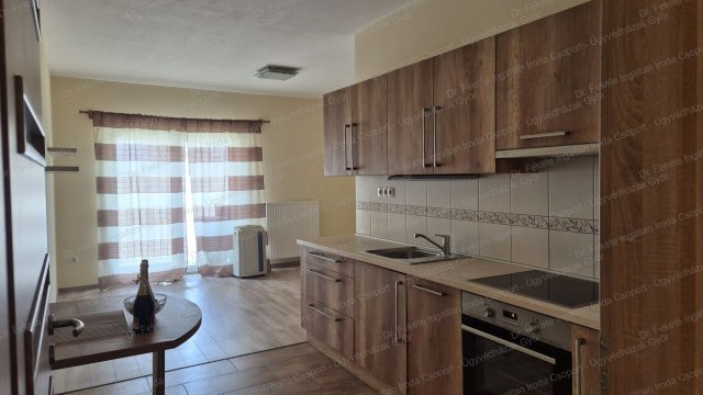 Kiadó téglalakás, albérlet, Győrött 170 E Ft / hó, 1+1 szobás
