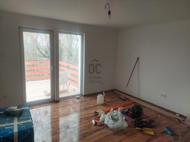 Eladó nyaraló, Martonvásáron 40 M Ft, 3 szobás