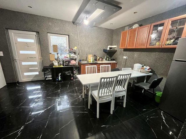 Eladó családi ház, Budapesten, XV. kerületben 88.9 M Ft