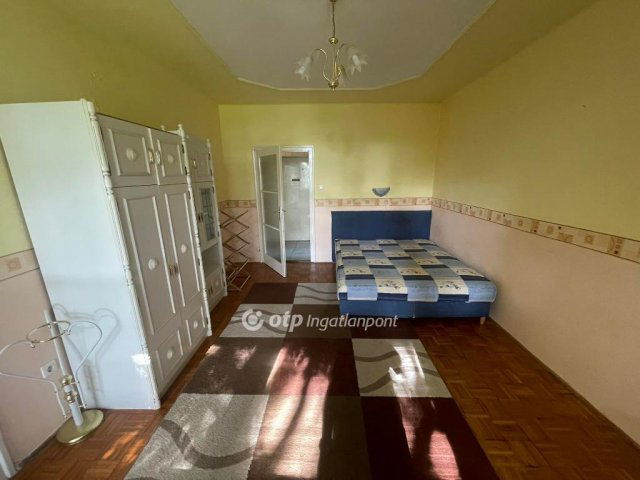 Kiadó téglalakás, albérlet, Kaposváron 130 E Ft / hó