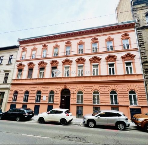 Kiadó téglalakás, albérlet, VI. kerületben, Izabella utcában