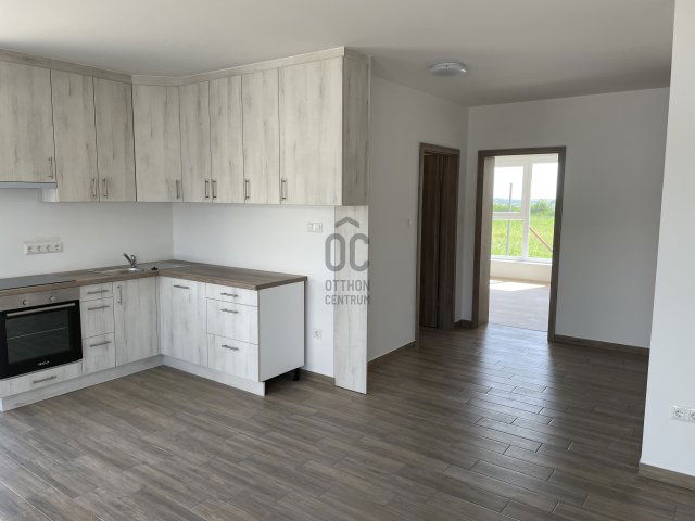 Kiadó téglalakás, albérlet, Sopronban 450 E Ft / hó, 6 szobás