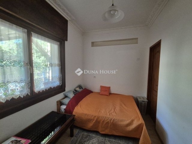 Eladó családi ház, Gödöllőn 129 M Ft, 7 szobás