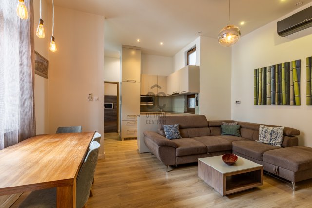 Eladó téglalakás, Budapesten, VII. kerületben, Dohány utcában