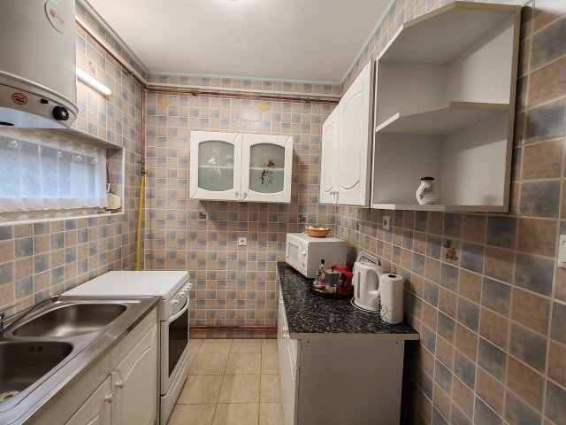 Eladó nyaraló, Cserkeszőlőn 53 M Ft, 4 szobás