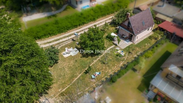 Eladó családi ház, Szigetmonostorban 65 M Ft, 3 szobás
