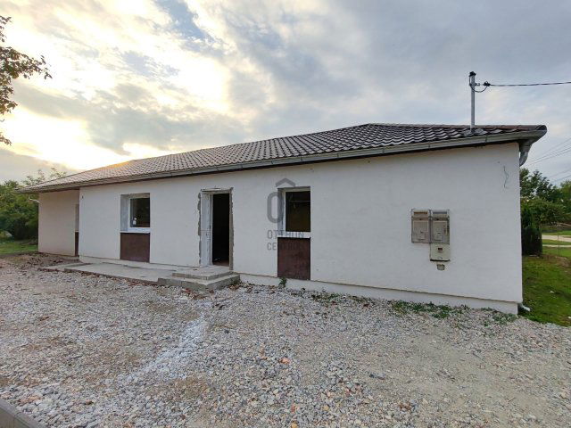 Eladó családi ház, Ádándon 45 M Ft, 4 szobás