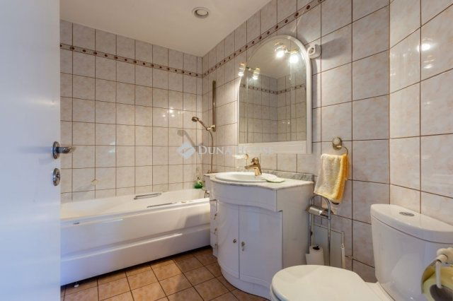 Eladó ikerház, Budapesten, II. kerületben 328 M Ft, 6 szobás