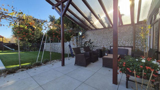 Eladó családi ház, Debrecenben 159 M Ft, 7 szobás