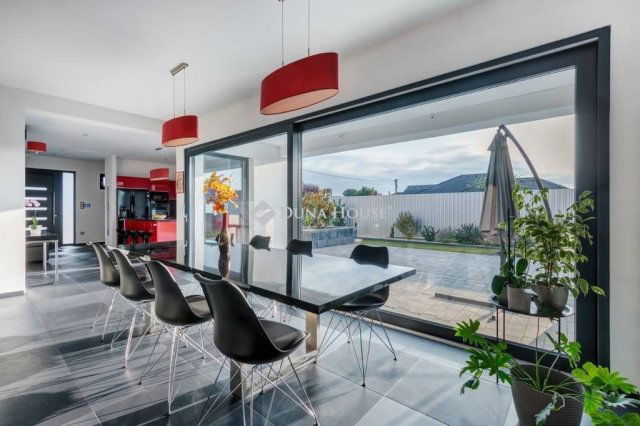 Eladó családi ház, Dabason 179 M Ft, 4 szobás