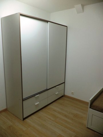 Kiadó téglalakás, albérlet, Pécsett, Király utcában, 1 szobás