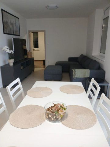 Kiadó téglalakás, albérlet, Debrecenben 450 E Ft / hó, 4 szobás