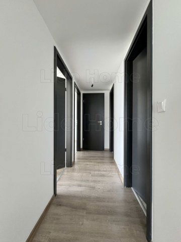 Eladó téglalakás, Siófokon 209.623 M Ft, 4 szobás