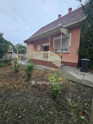 Eladó családi ház, Zagyvarékason 19.99 M Ft, 2 szobás