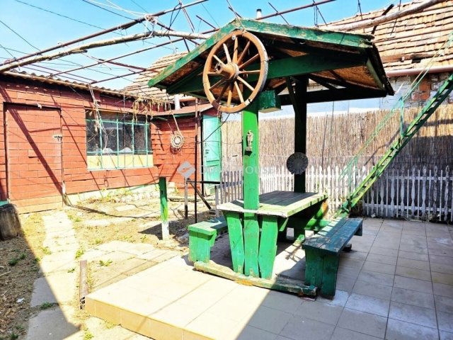 Eladó családi ház, Siklóson 36.9 M Ft, 3 szobás